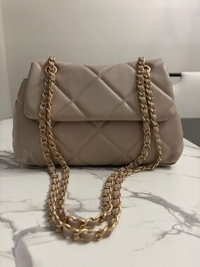 Quilted Beige Shoulder Bag with Gold Chain Strap